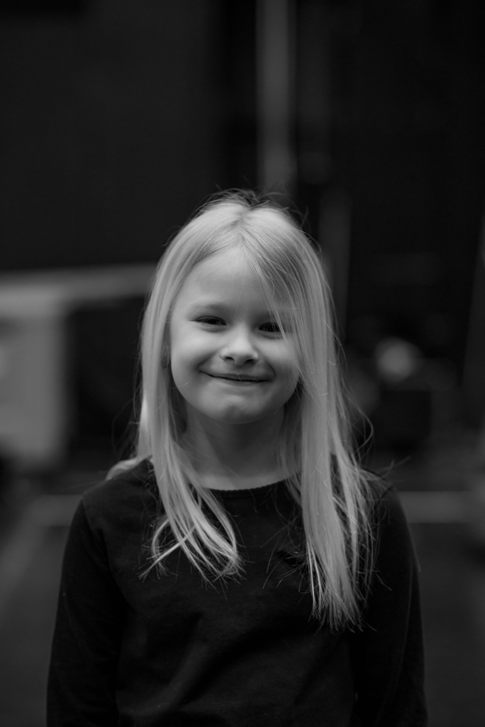 Portrett av smilende jente