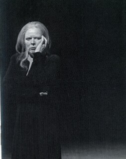 Fru Inger til Østråt